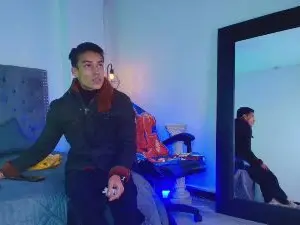 Cam4 Private Sex Chat of Tommy_West_