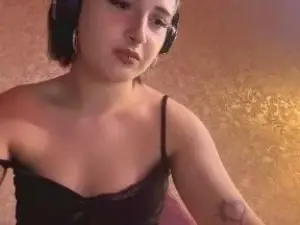 Cam4 Nude Webcam of CarminaMannix