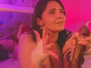 Cam4 Nude Webcam of Emily_leinner