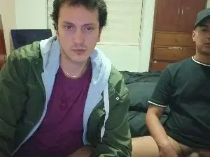 Cam4 Live Sex of Serguioguecha33
