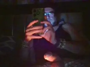 Cam4 Sex Cam of DaddyNextRoom75