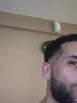 Cam4 Watch Live Sex Cams of exxequiel1