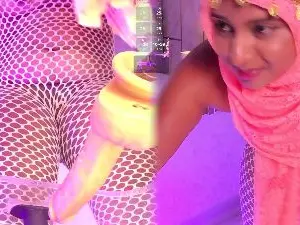 Cam4 Free Porn Cam of RhiaNeal