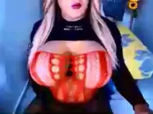 Cam4 Live Sex Cam of kamilabigcock