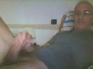 Cam4 Live Sex Cam of italianboy180