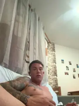 Cam4 Free Live Porn of Cristiangonzaa