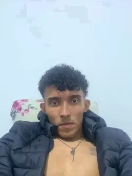 Cam4 Sex Cam of MavyFelipe