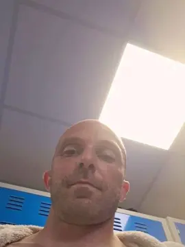 Cam4 Live Porn of Gnaro90