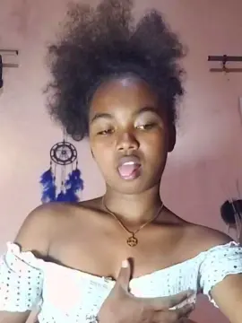 Cam4 Free Porn Cam of Isah2026