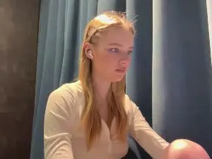 Cam4 Live Sex of LilliamToo