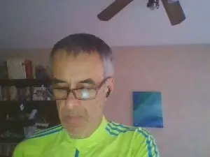 Cam4 Live Porn of hugobaires69