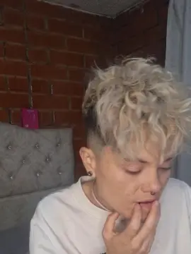 Cam4 Private Sex Chat of Megan222_