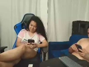 Cam4 Live Sex of couplee_horny