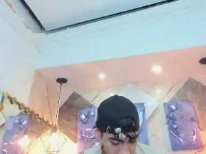 Cam4 Private Sex Chat of Lucien_boy