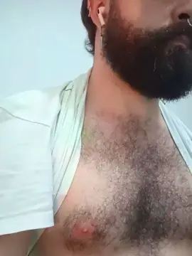 Cam4 Free Live Porn of barbudopeludo31