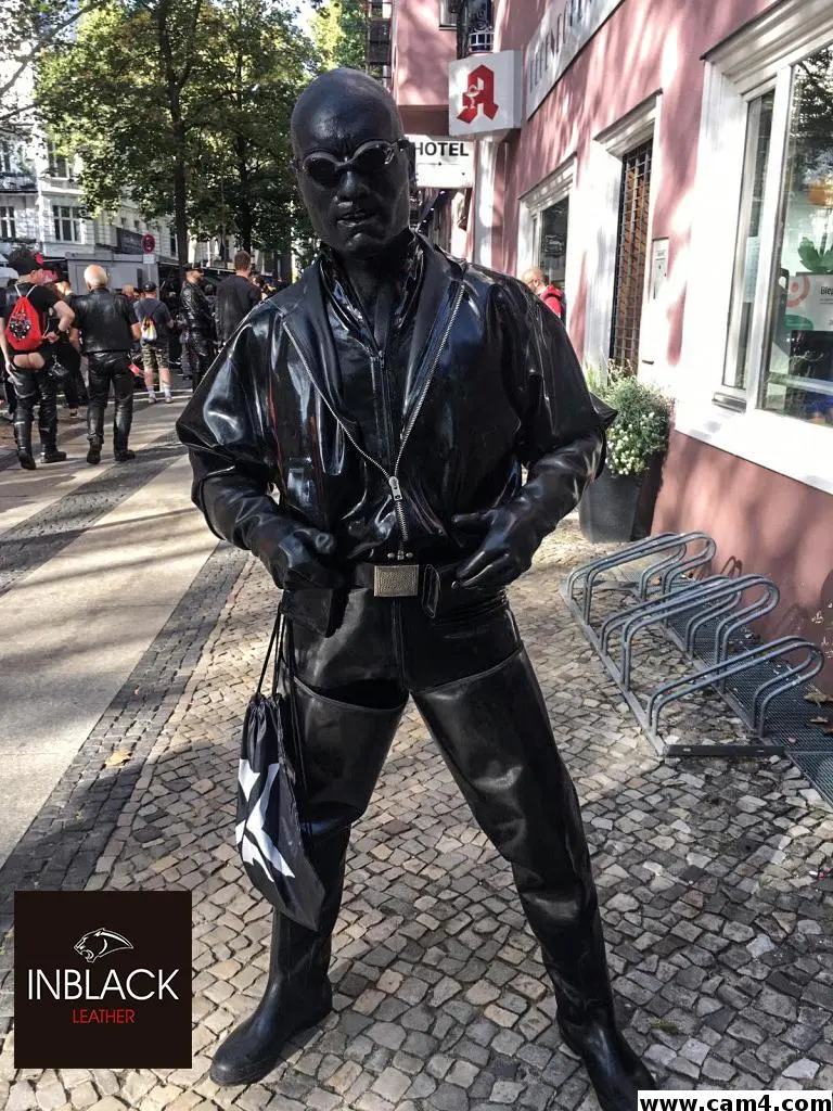 inblack1