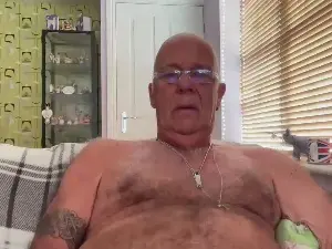 Cam4 Live Sex of The_helmet7
