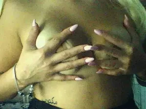 Cam4 Adult Video Chat of Lunavelvvett