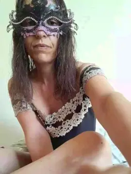 Cam4 Live Sex Cam of Saretta246