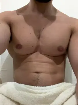 Cam4 Live Sex Cam of FelipeGutierrez