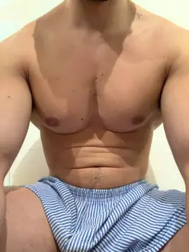 Cam4 Free Porn Cam of FelipeGutierrez