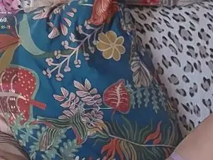 Cam4 Sex Cam of SquirtyEleanor