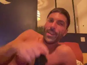 Cam4 Sex Chat of KiinkyBtm