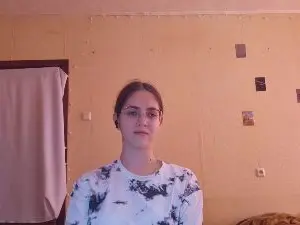 Cam4 Live Sex Cam of RoxanaKneisler