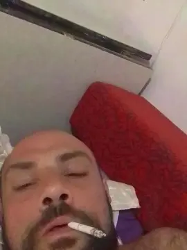 Cam4 Live Porn of roire29