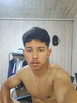 Cam4 Free Live Porn of Isaack1ng