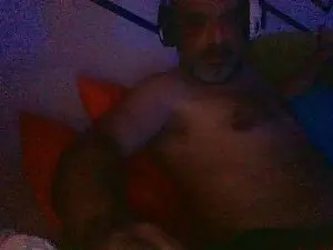 Cam4 Watch Live Sex Cams of benenzo