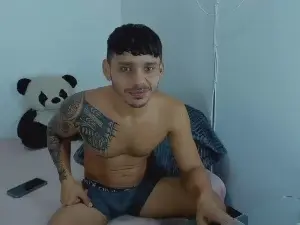 Cam4 Free Live Porn of danterizzo_