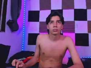 Cam4 Watch Live Sex Cams of alan_boy01
