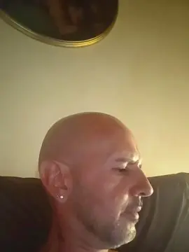 Cam4 Live Sex of CIONDOLONE82