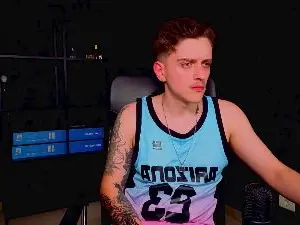 Cam4 Nude Webcam of FelixStark