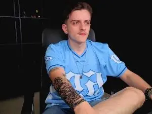 Cam4 Live Porn of FelixStark