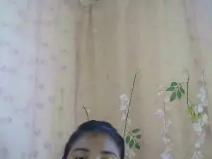 Cam4 Sex Cam of PetiteLuna2