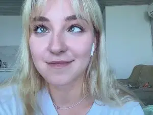 Cam4 Live Porn of JaimieBrana