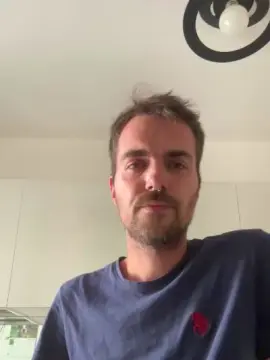 Cam4 Live Porn of bellohot193