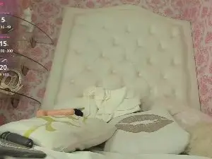 Cam4 Nude Webcam of MiaFox03