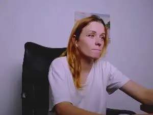 Cam4 Free Live Porn of PeppyMia