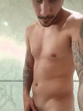 Cam4 Free Live Porn of KingBarra