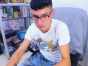 Cam4 Adult Webcam of alex_gomez