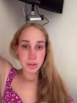 Cam4 Free Live Porn of helenawrld