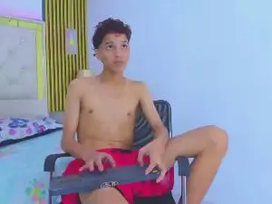 Cam4 Free Live Porn of MidnightKing_