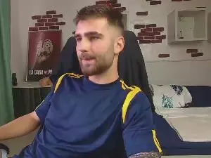 Cam4 Live Sex of KyloEast
