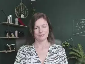 Cam4 Live Sex Cam of Vivian_Heart
