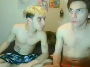 Cam4 Live Sex of Miloverboy