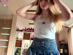 Cam4 Live Sex Cam of SHY_XOXO