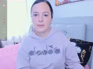 Cam4 Free Live Porn of SharonWar1